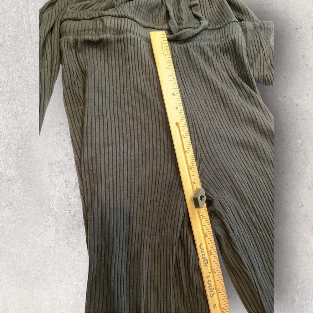 Beyond Yoga Ribbed Jumpsuit Black V-Neck Lounge Athleisure Minimalist Size M - Picture 5 of 11